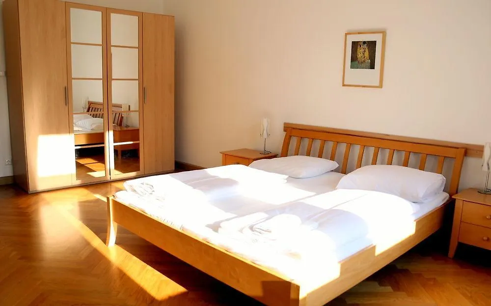 Belvedere Appartements Vienna Apartment