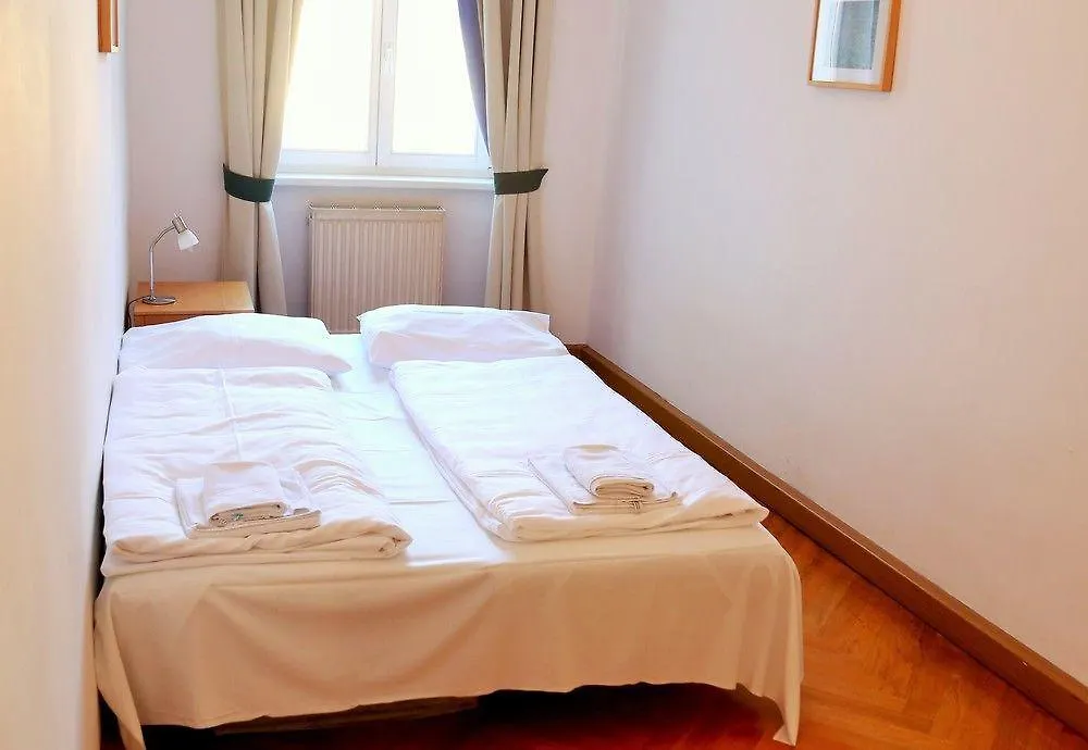 Belvedere Appartements Vienna Apartment